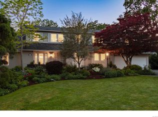 3150 Norfolk Rd, Oak Bay, BC V8R 6H4