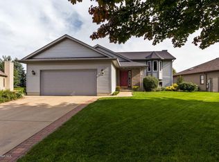 3851 Halling Pl SW, Rochester, MN 55902