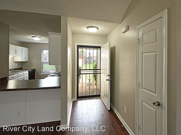 2nd image of 6747 Ross Manor Dr