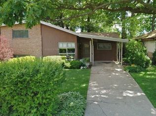 1011 Longaker Rd, Northbrook, IL 60062