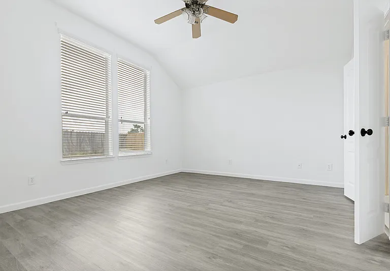 5224 McGrath Dr — Photo 16