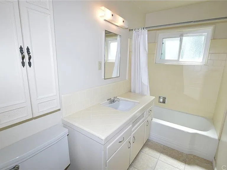 507 W Courtland Dr — Photo 10