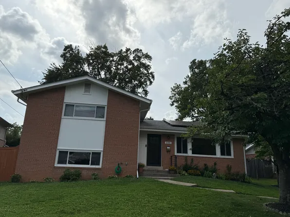 9906 Pomona Dr, Bethesda, MD 20817