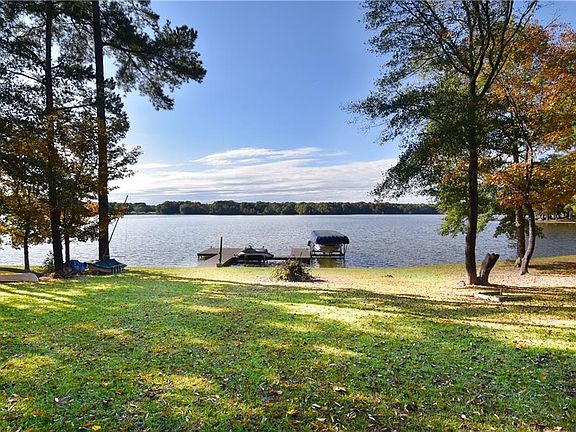 2nd image of 1490 Parks Mill Dr