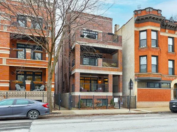 3752 N Damen Ave #1, Chicago, IL 60618