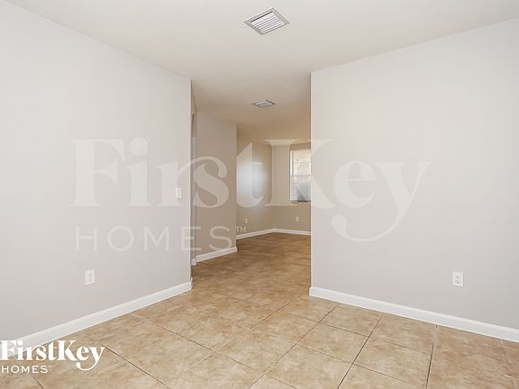 5th image of 1495 NE 33rd Ave Unit 102