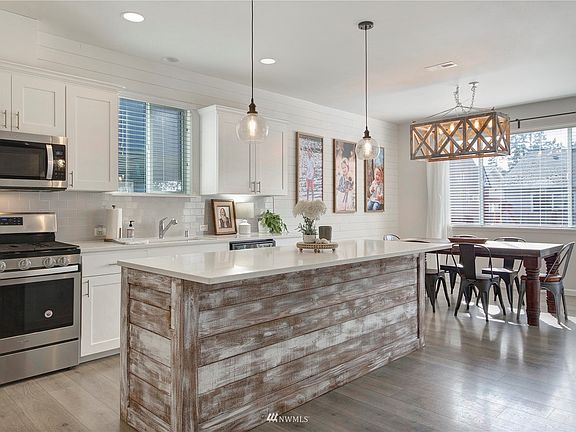 5th image of 20206 18th Avenue Ct E