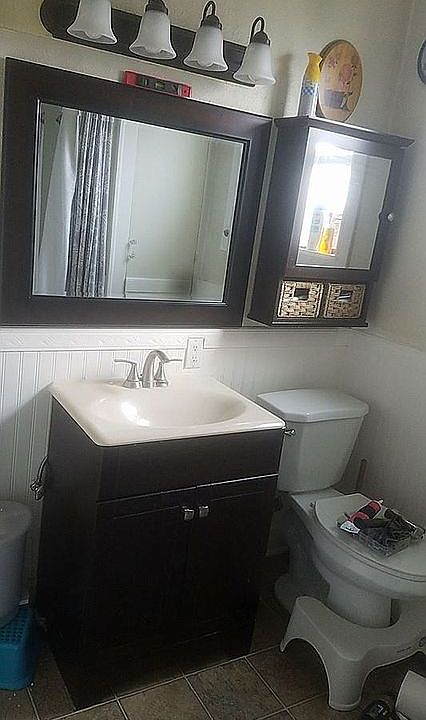 2nd image of 4715 NE 18th Ct