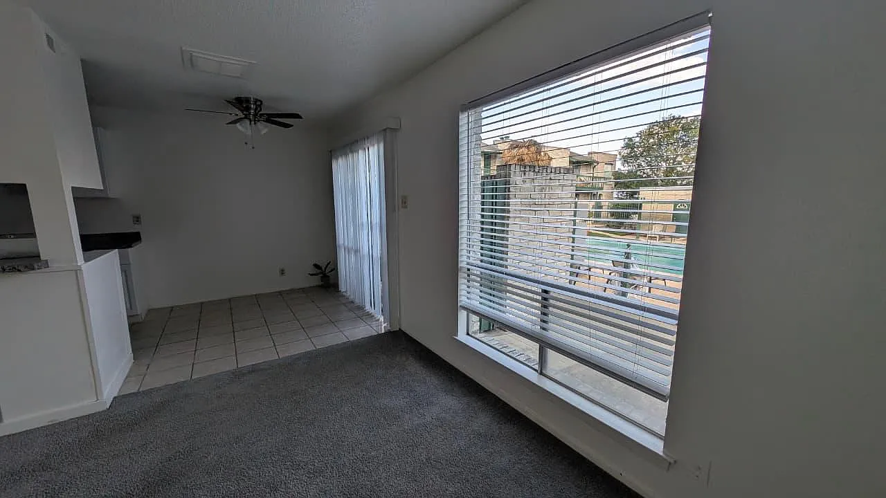 9915 Powhatan Dr — Photo 1