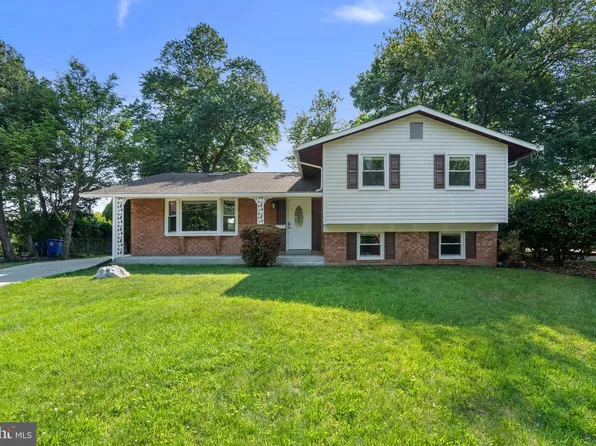 11822 Enid Dr, Potomac, MD 20854