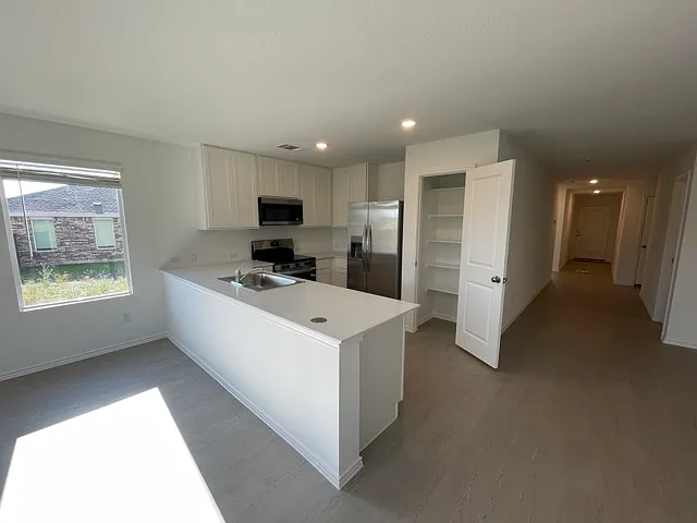 317 Rock Springs Dr — Photo 7