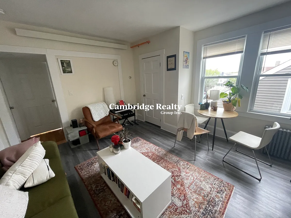 Building Photo - 357-359 Cambridge St #3L