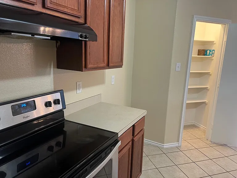 525 Paddle Dr — Photo 12