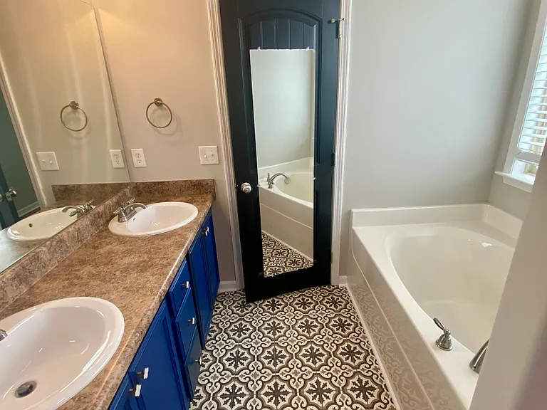 143 Stonegate Dr — Photo 11