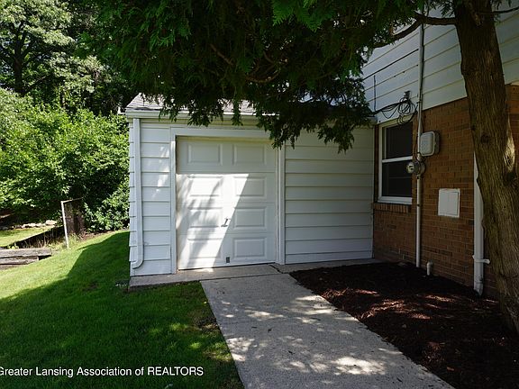 4th image of 4580 Oakwood Dr