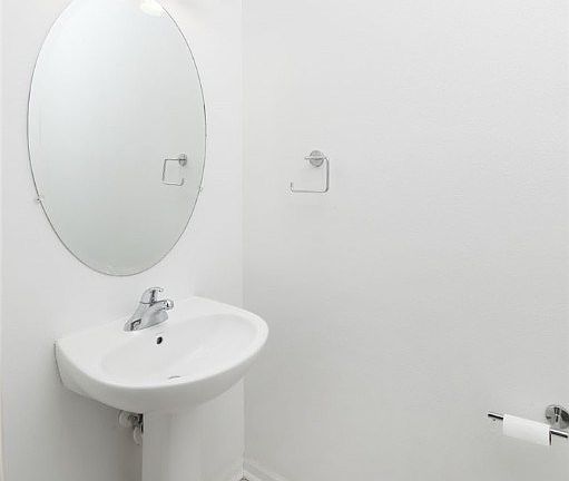4th image of 6904 Jack London Dr