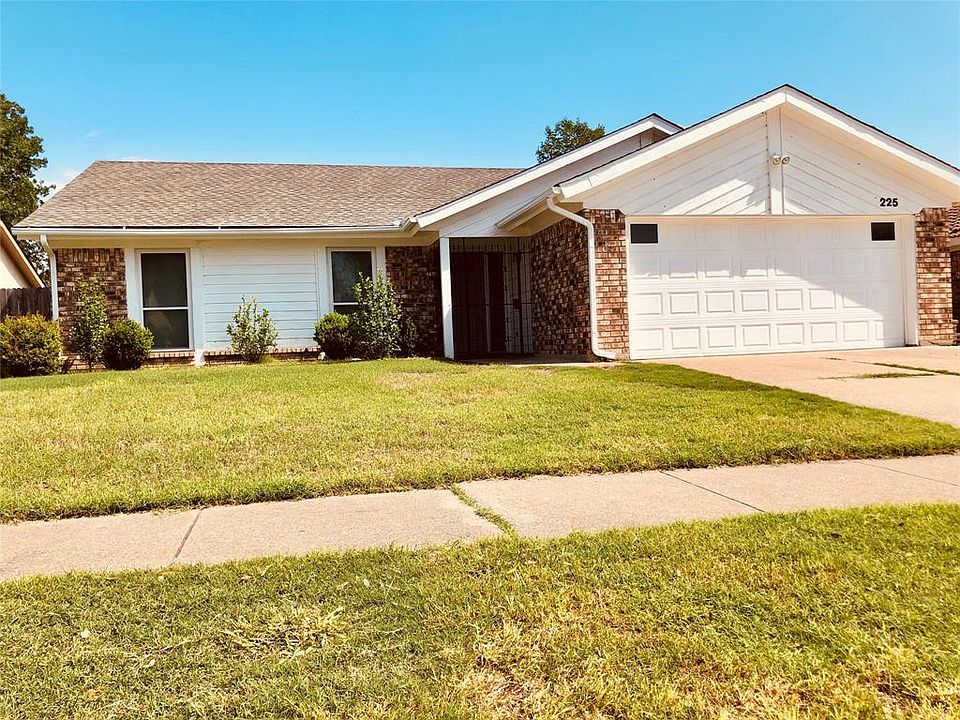 1st image of 225 Juniper Dr