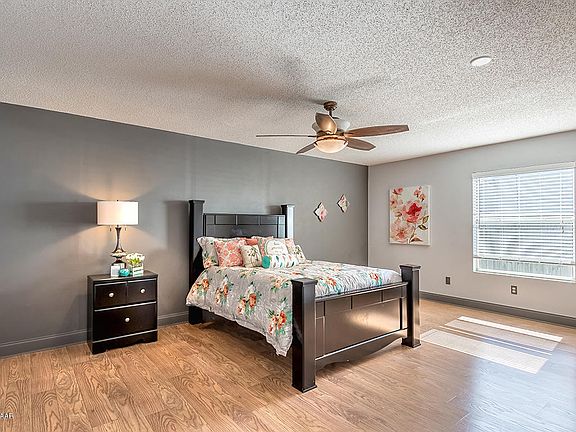 4th image of 1513 Queen Palm Dr