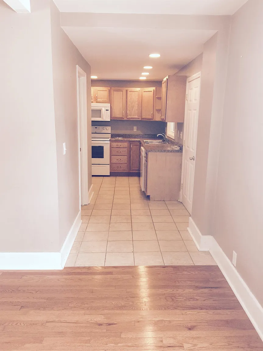 313 W Stanage Ave photo 1