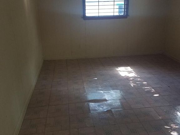 4th image of 3043 McAdoo Ave
