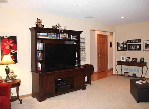 5th image of 7723 Lonetree Ct