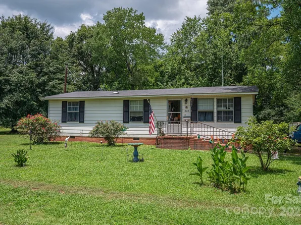 323 E Glendale Ave, Mount Holly, NC 28120
