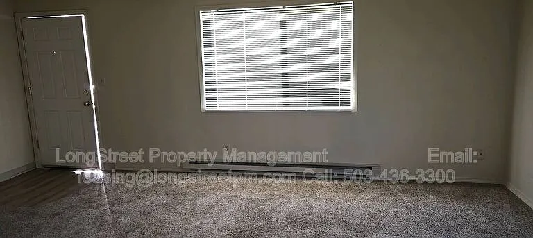 1250 SW E Ave #6 — Photo 2