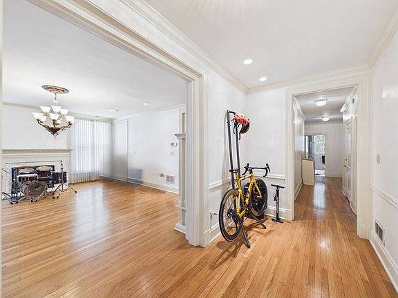 3rd image of 4 Arlington Drive