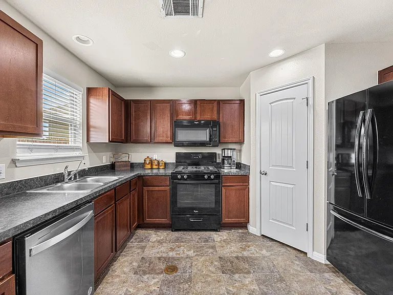 4520 Graceful Ln #489 — Photo 4