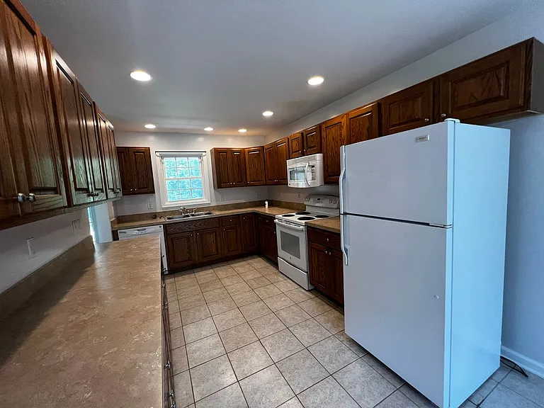 596 Landing Rd — Photo 8