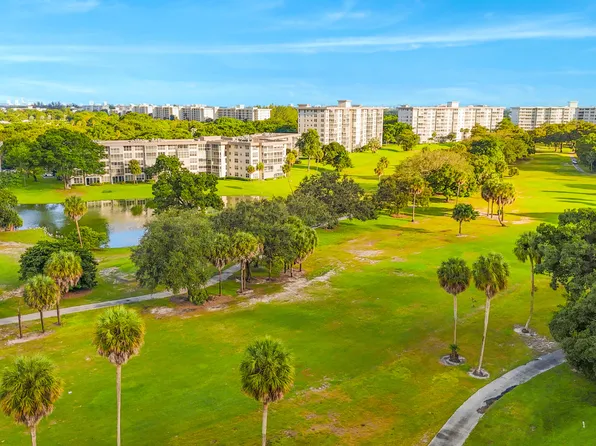 3900 Oaks Clubhouse Dr APT 503, Pompano Beach, FL 33069