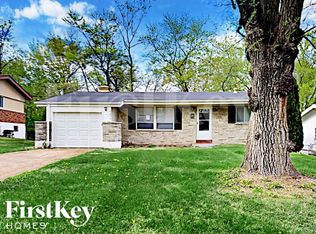 2655 Farber Dr, Saint Louis, MO 63136