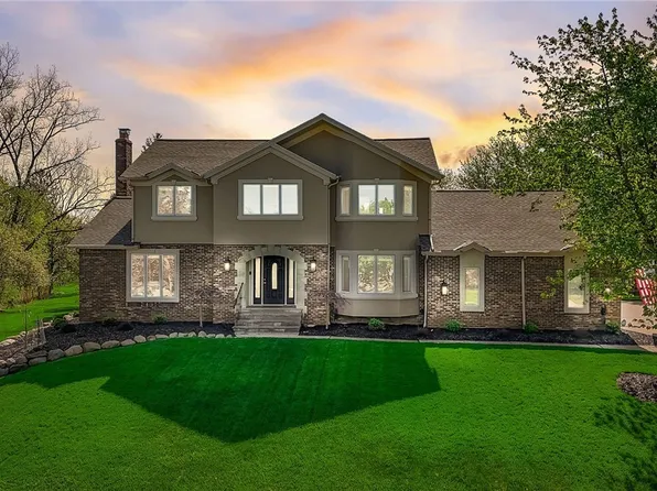 10501 Queens Way, North Royalton, OH 44133