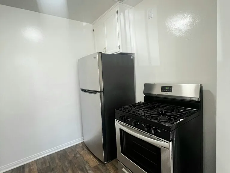 17001 Vanowen St — Photo 5