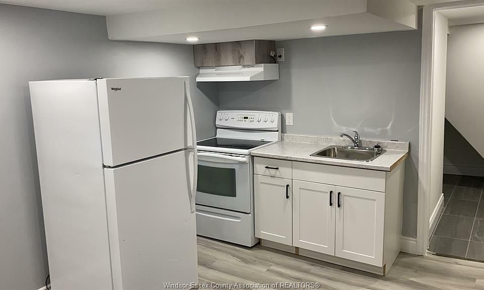 1st image of 1041 Bruce Ave #Basement
