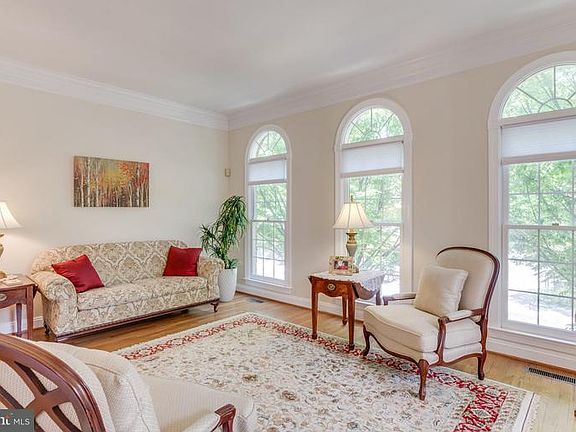 4th image of 4183 Lord Culpeper Ln