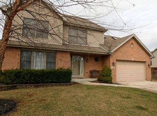 1226 Chatham Dr, Lemont, IL 60439