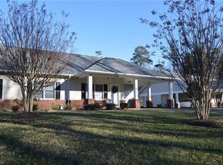 1728 Inglebrook Trl, Mount Airy, NC 27030