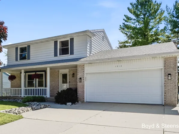 1810 Amberina Dr, Lansing, MI 48917