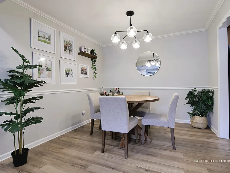 510 W Miner St — Photo 8