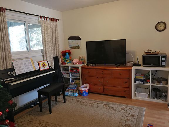 3rd image of 1010 Julian Pl