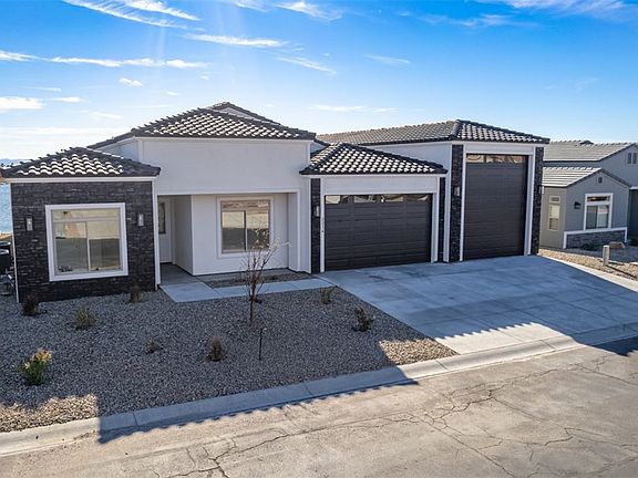 3rd image of 2214 E Bella Vista Drive