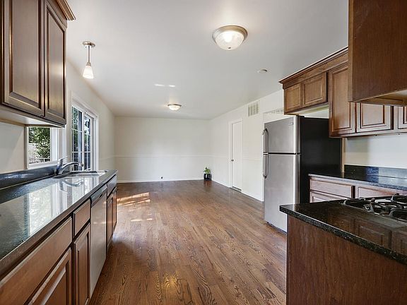 5th image of 16860 Laramie Ave