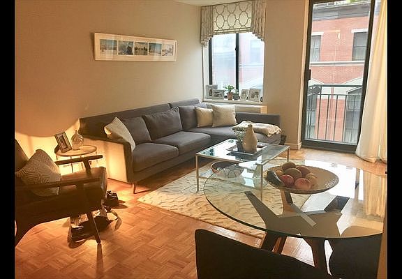 3rd image of 311 Greenwich St APT 6H