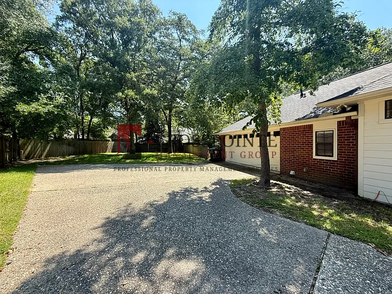 3308 Moss Gln — Photo 34