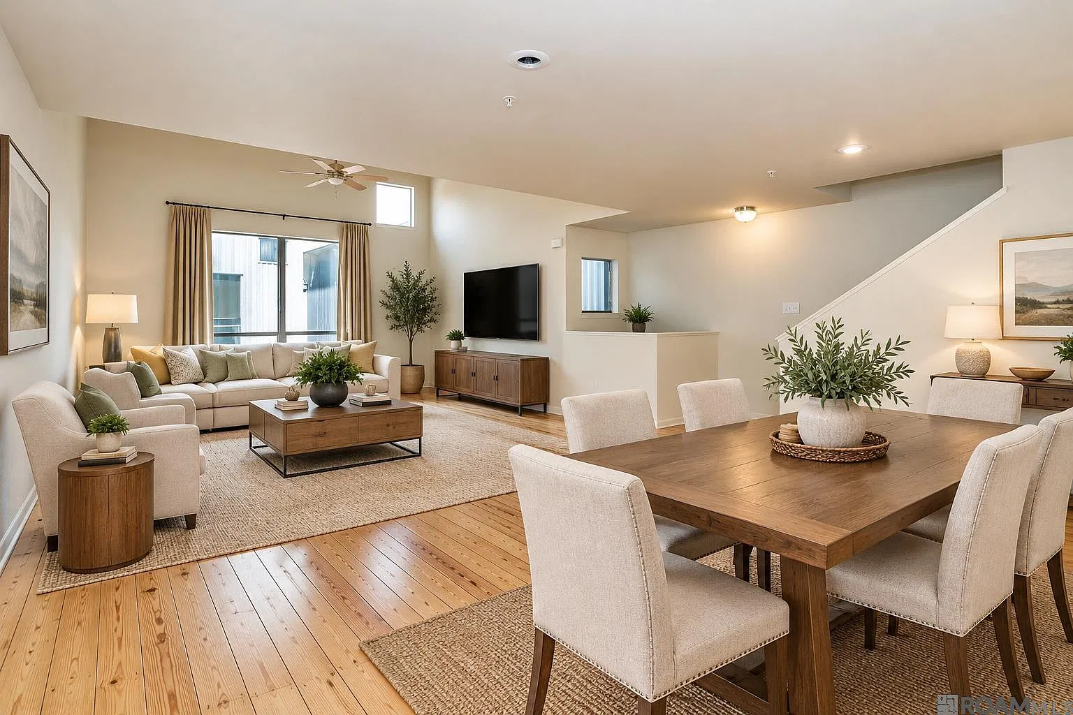 3 bed, 2001 sqft, $1,800 — Photo 1