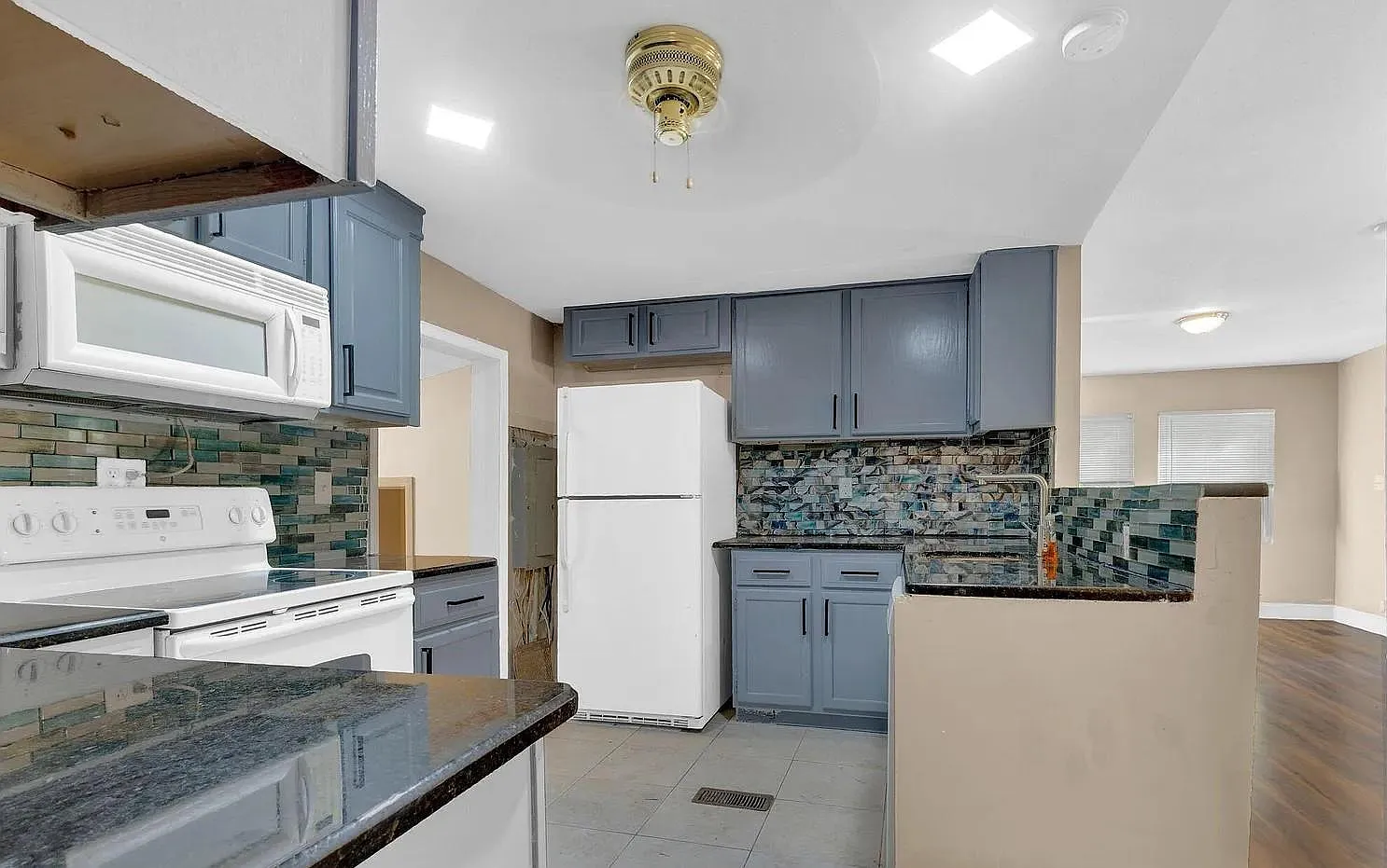 10357 Anson Rd - Room 2 — Photo 4