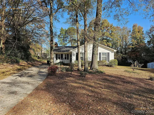6037 Timmons Ct, Charlotte, NC 28227