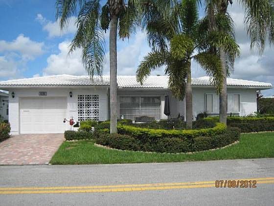 1st image of 7418 NW 72nd Ter