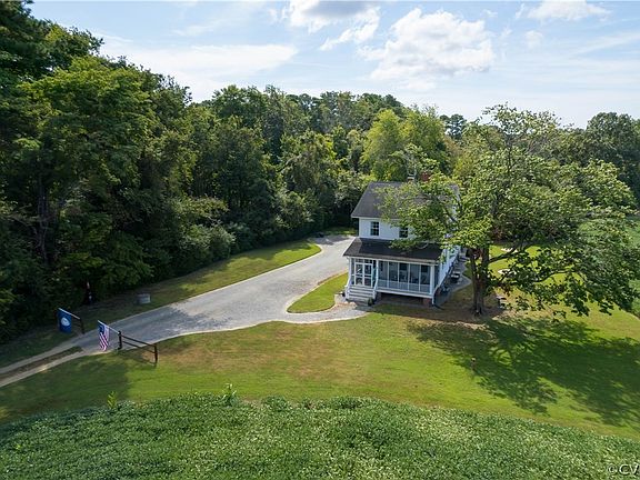 2nd image of 371 Brighton Ln